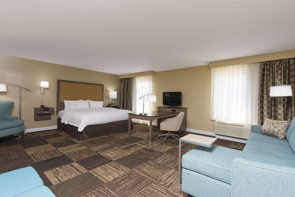 Hampton Inn & Suites Arroyo Grande Room photo