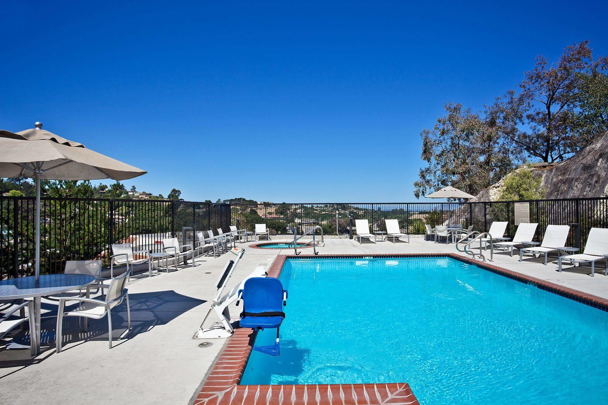 Hampton Inn & Suites Arroyo Grande Exterior photo